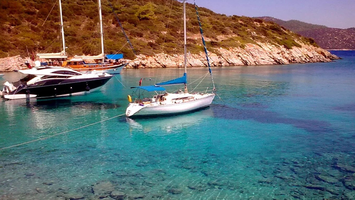 couple on the yacht